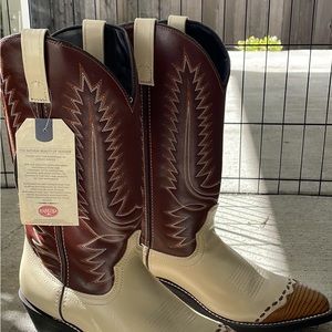 Laredo Men’s Flagstaff Wingtip Cowboy Boots